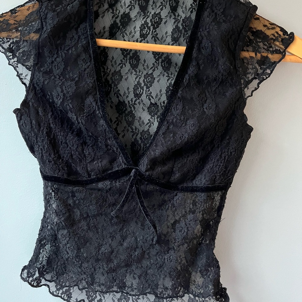 Kimchi Blue Lace Floral Top size small